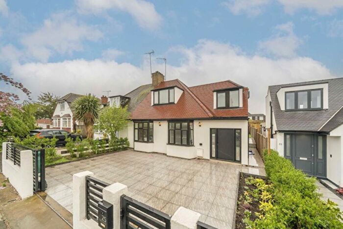 5 Bedroom Flat To Rent In Purley Avenue, Cricklewood, NW2