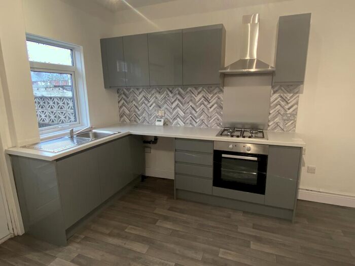2 Bedroom House To Rent In Auckland Road, Mexborough, S64