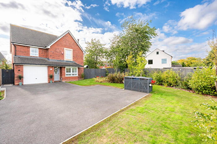 4 Bedroom Detached House For Sale In Dearne Hall Lane, Low Barugh, Barnsley, S75