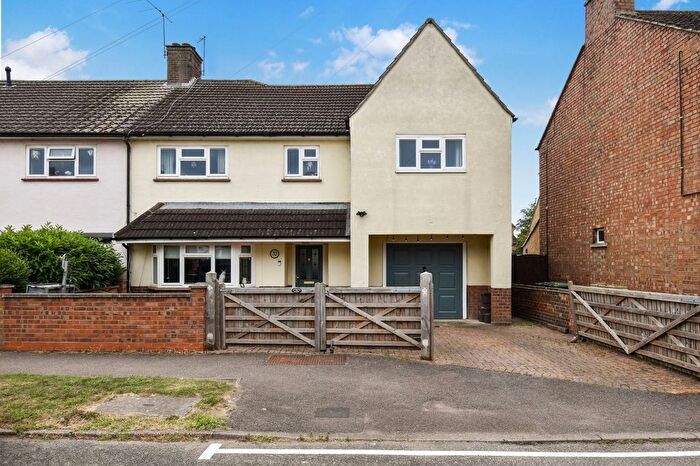 4 Bedroom End Of Terrace House For Sale In Longfield Road, Sandy, SG19