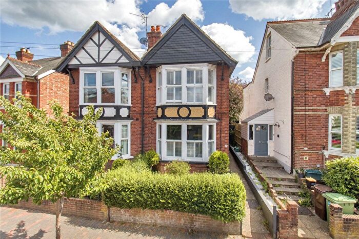3 Bedroom Semi Detached House For Sale In Stephens Road, Tunbridge Wells, Kent, TN4