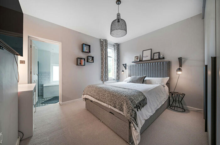 2 Bedroom Semi-Detached House For Sale In Royal Oak Road, Woking, Surrey, GU21