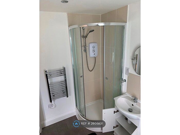 1 Bedroom Flat To Rent In Whiston Road, London, E2