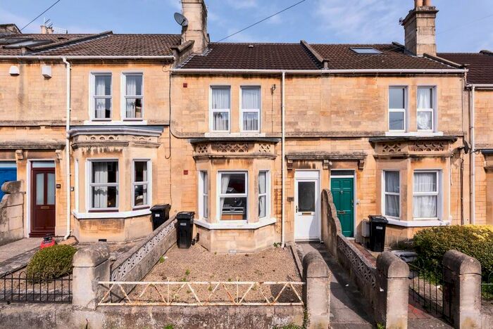 4 Bedroom Terraced House To Rent In Lyndhurst Road, Bath, BA2