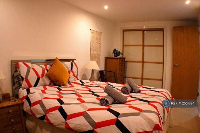 2 Bedroom Flat To Rent In Albion Street, Glasgow, G1
