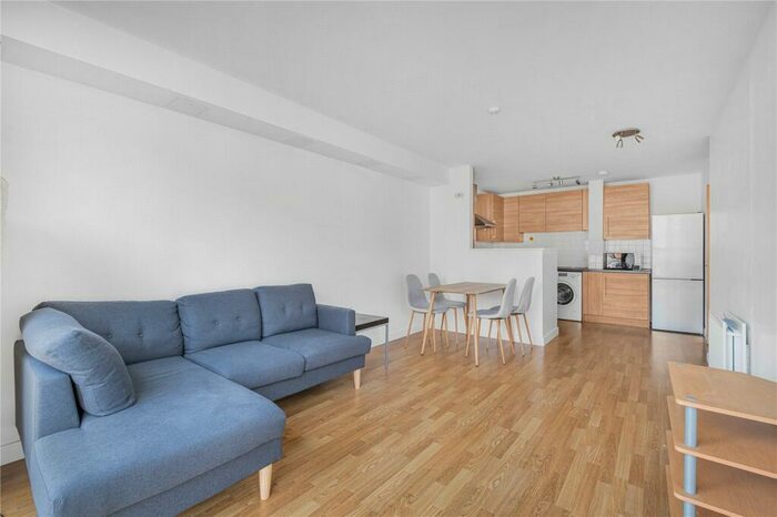 2 Bedroom Apartment To Rent In Umberston Street, Whitechapel, London, E1