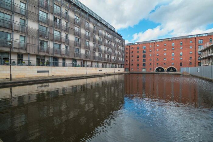 2 Bedroom Apartment To Rent In Vantage Quay, Brewer Street, Manchester, M1