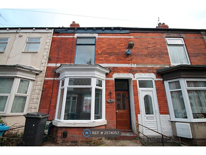 2 Bedroom Terraced House To Rent In Pavilion Crescent, Hull, HU5