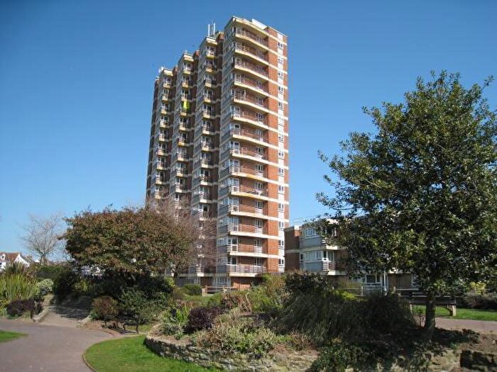 1 Bedroom Flat To Rent In Fitzleet House Queensway Bognor Regis West Sussex, PO21