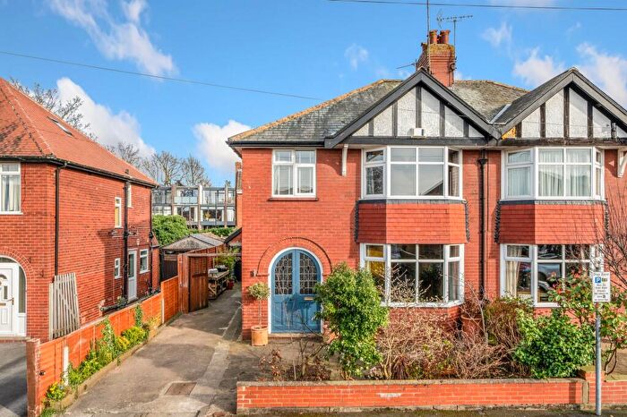 3 Bedroom Semi Detached House For Sale In Kingsway Drive, Harrogate, HG1