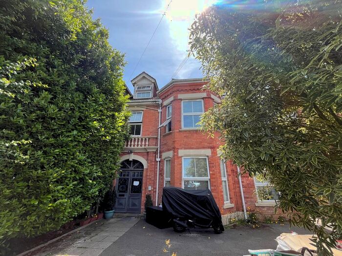 1 Bedroom Flat To Rent In Carysfort Road, Bournemouth, BH1