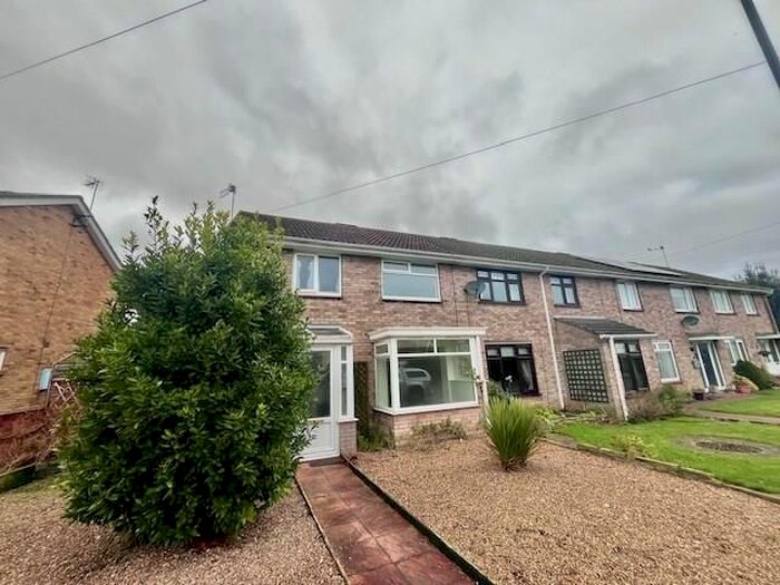 3 Bedroom Semi-Detached House To Rent In Chatsworth Drive, Louth, LN11