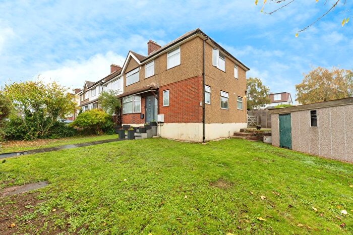 4 Bedroom Semi-Detached House For Sale In Tartar Road, Cobham, Surrey, KT11