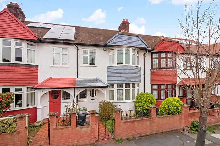 3 Bedroom Property For Sale In Glennie Road, London, SE27
