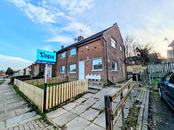 3 Bedroom Semi Detached House For Sale In Knowles Lane, Bradford, BD4