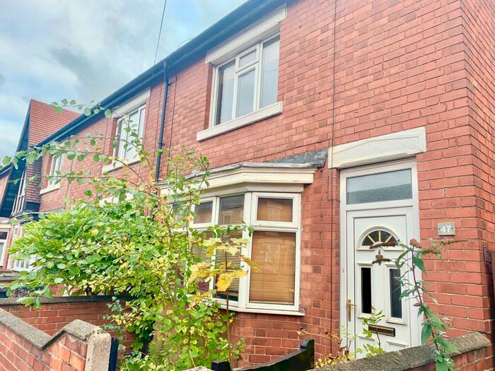 2 Bedroom End Of Terrace House To Rent In Broughton Street, Beeston, NG9