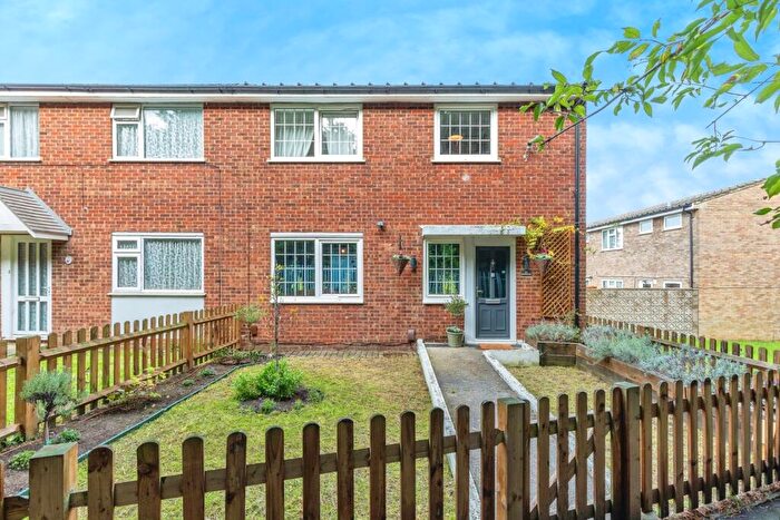 3 Bedroom End Of Terrace House For Sale In Greenview Walk, Gillingham, Kent, ME7
