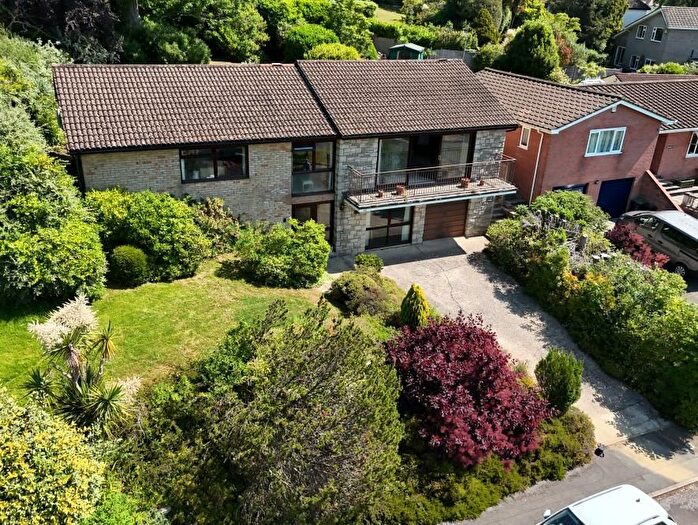 3 Bedroom Detached House For Sale In Wesley Road, Wimborne, BH21