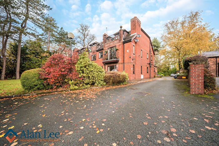 2 Bedroom Flat For Sale In The Bowmans, Victoria Road, SK10