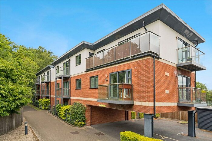 2 Bedroom Flat For Sale In Caravan Lane, Rickmansworth, Hertfordshire, WD3
