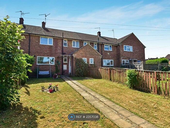 3 Bedroom Terraced House To Rent In Beldham Road, Farnham, GU9