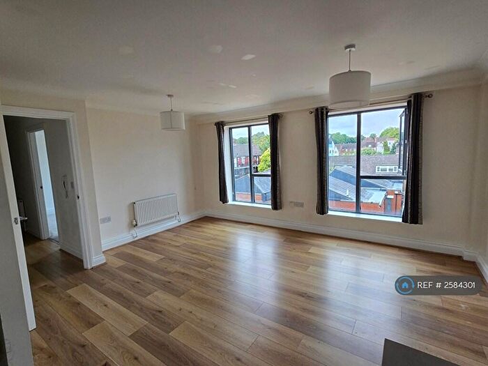 2 Bedroom Flat To Rent In Manor Street, Gillingham, ME7