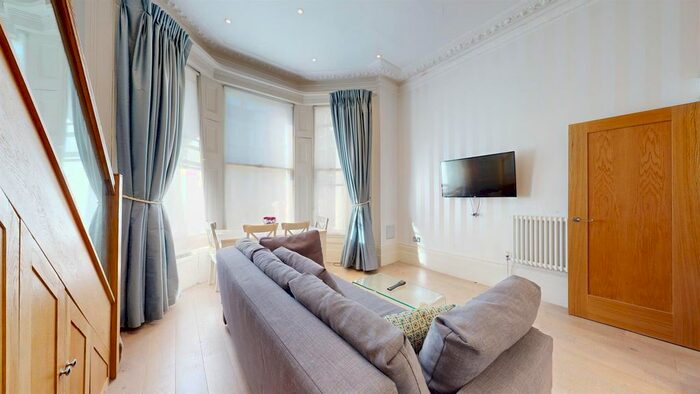 Studio To Rent In Holland Road, London, W14