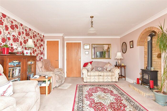 3 Bedroom Semi-Detached House For Sale In Lower Road, Teynham, Sittingbourne, Kent, ME9