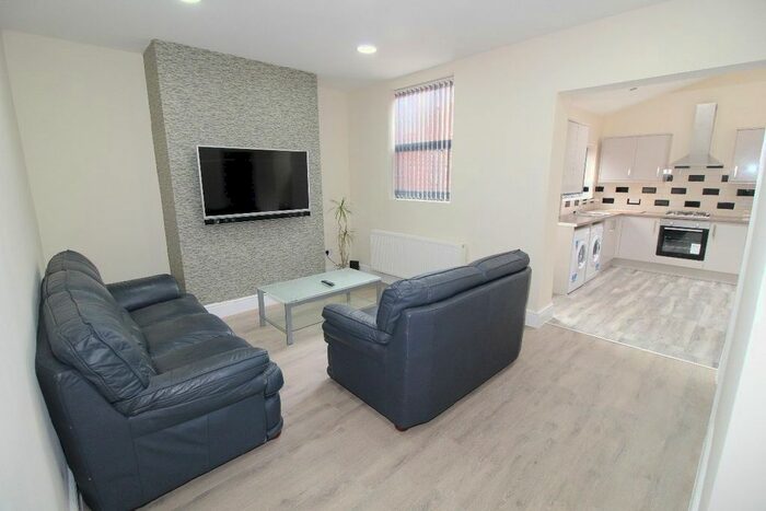 3 Bedroom Terraced House To Rent In Emmanuel Street, Preston, Lancashire, PR1