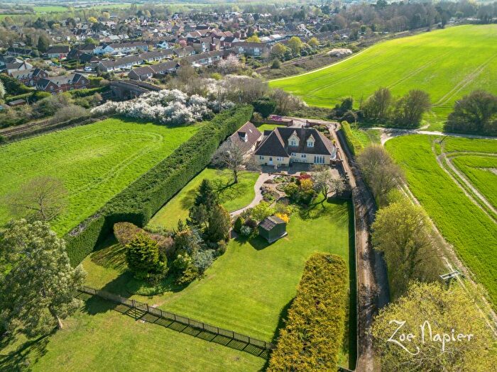 3 Bedroom Detached House For Sale In Kelvedon, CO5