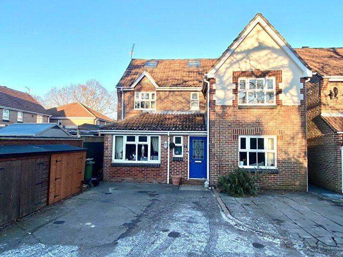 5 Bedroom Detached House For Sale In Saffron Way, Whiteley, PO15