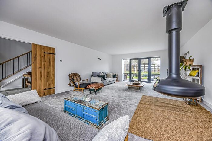 6 Bedroom Detached House For Sale In Denmead, Hampshire, PO7