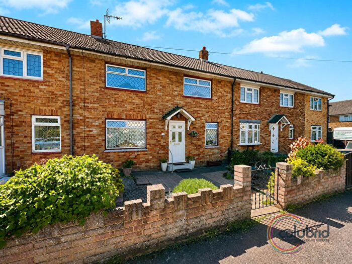 3 Bedroom Terraced House For Sale In Lister Road, Tilbury, RM18