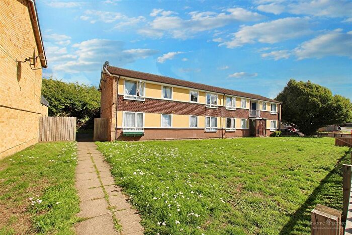 1 Bedroom Flat To Rent In Corwen Road, Tilehurst, Reading, RG30