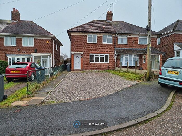 3 Bedroom Semi-Detached House To Rent In Napton Grove, Birmingham, B29