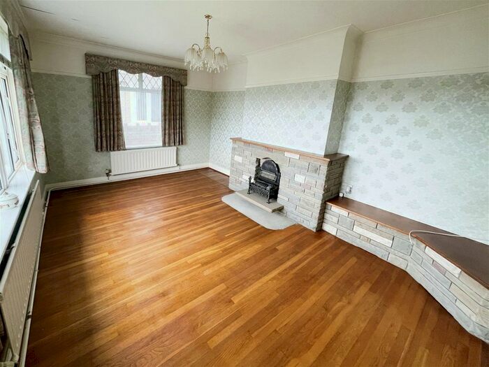 3 Bedroom Bungalow For Sale In Gwar Y Caeau, Port Talbot, SA13