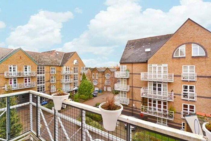 2 Bedroom Apartment To Rent In Virginia Court, Eleanor Close, SE16