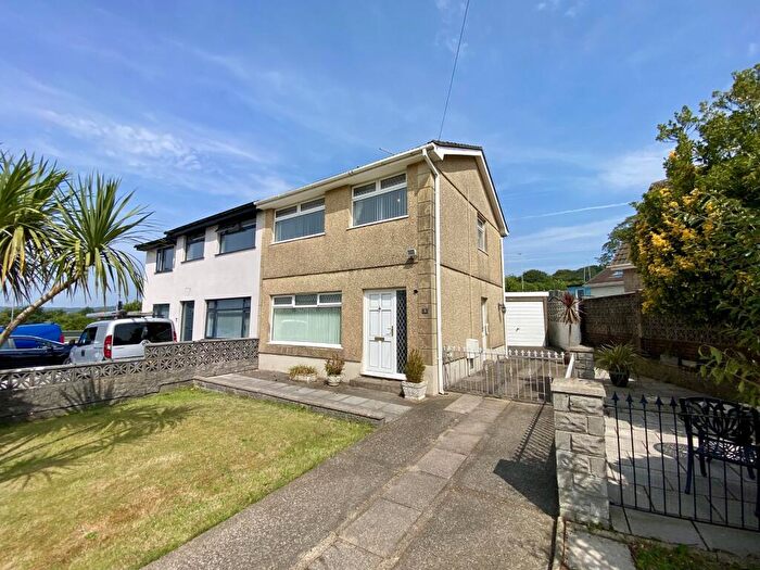 3 Bedroom Semi-Detached House For Sale In Heol Nant Bran, Birchgrove, Swansea, City And County Of Swansea., SA7