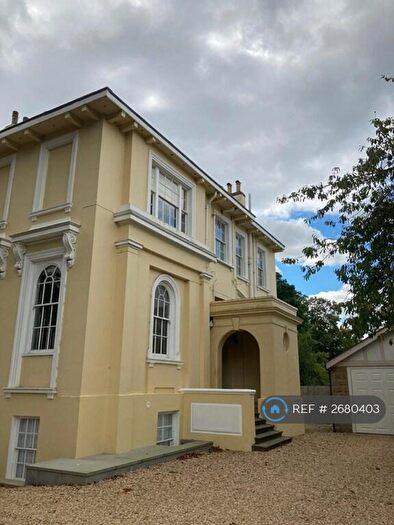 2 Bedroom Flat To Rent In Seven Arches, Cheltenham, GL50