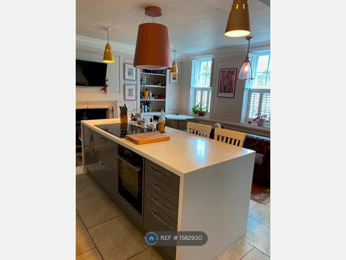 4 Bedroom Semi-Detached House To Rent In Coppice Hill, Bradford-On-Avon, BA15