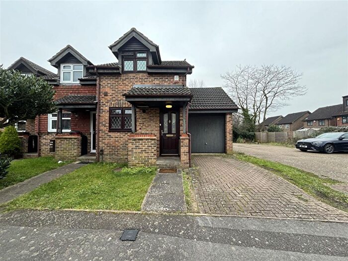 1 Bedroom Semi-Detached House To Rent In Marsworth Close, Hayes, UB4