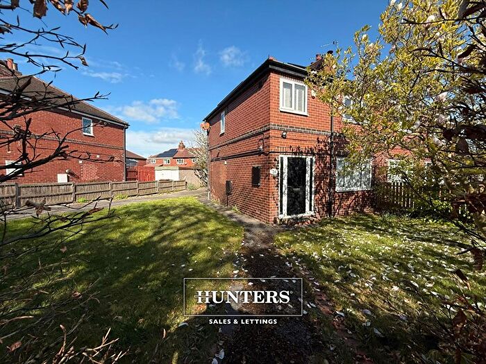 3 Bedroom Property To Rent In Mill Hill Lane, Pontefract, WF8