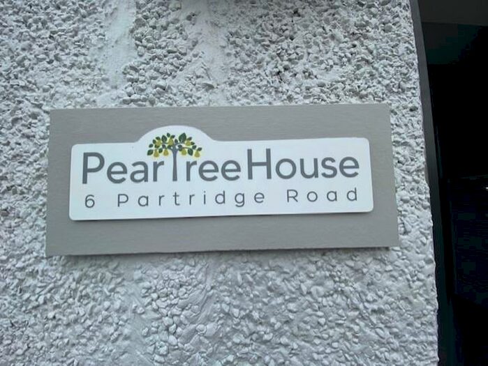 1 Bedroom Apartment To Rent In Partridge Road, Roath, Cardiff, CF24