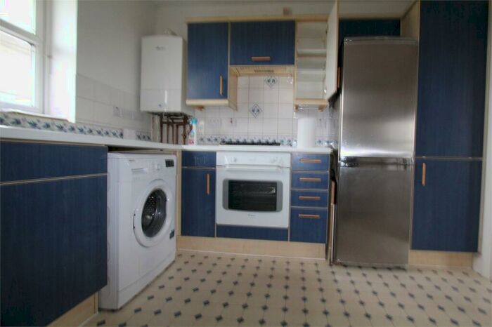 2 Bedroom Apartment To Rent In De Havilland Road, Edgware, HA8