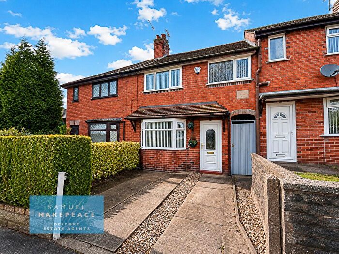 3 Bedroom Town House To Rent In Furlong Road, Tunstall, Stoke-on-Trent, ST6