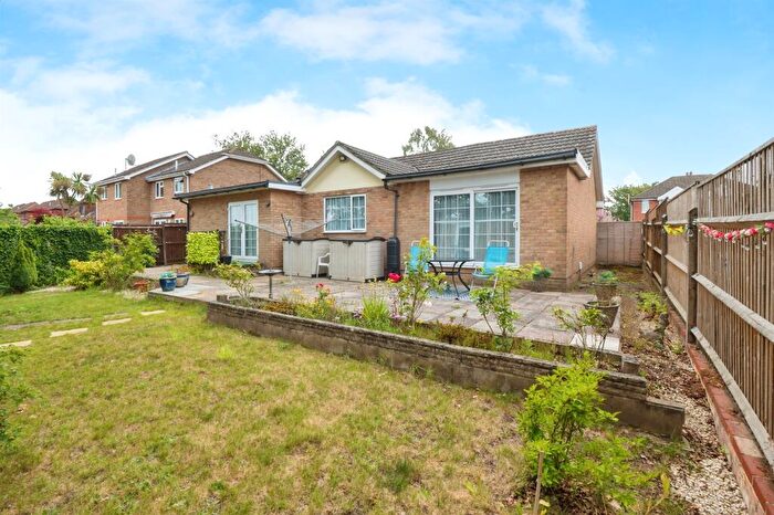 3 Bedroom Detached Bungalow For Sale In Butts Road, Southampton, SO19
