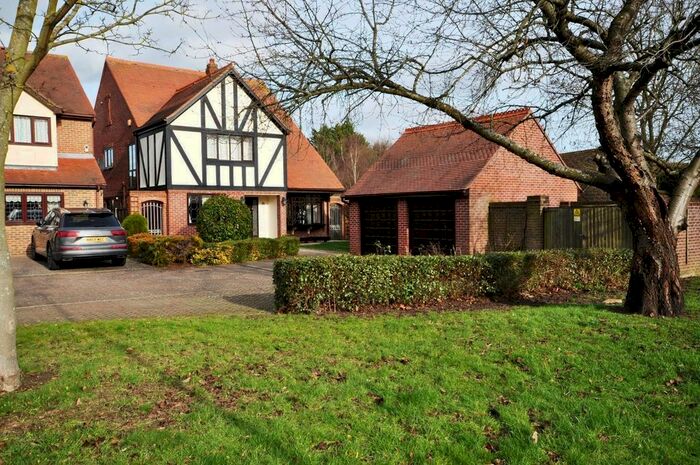 4 Bedroom Detached House To Rent In Acre View, Emerson Park, Hornchurch, RM11