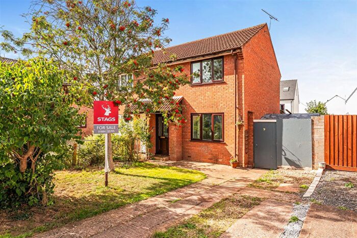 2 Bedroom Semi Detached House For Sale In Culm Lea, Cullompton, EX15
