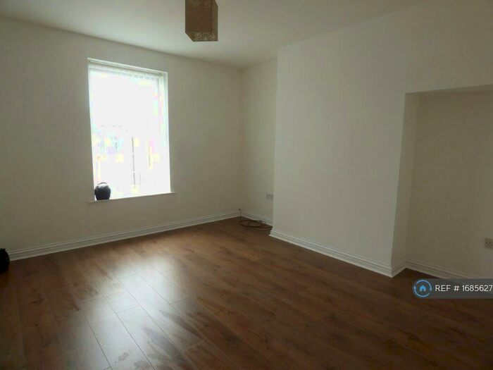 1 Bedroom Flat To Rent In Warbreck Moor, Liverpool, L9