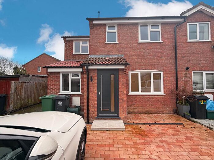 4 Bedroom House To Rent In Lower Meadow, GL2